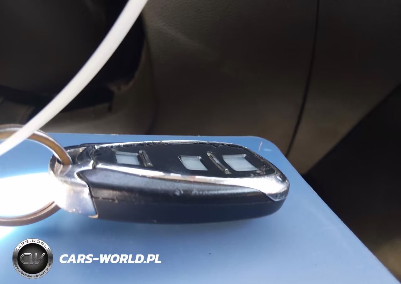 2018 Chevrolet Traverse Ls VIN:1GNERFKW2JJ271466 - 11