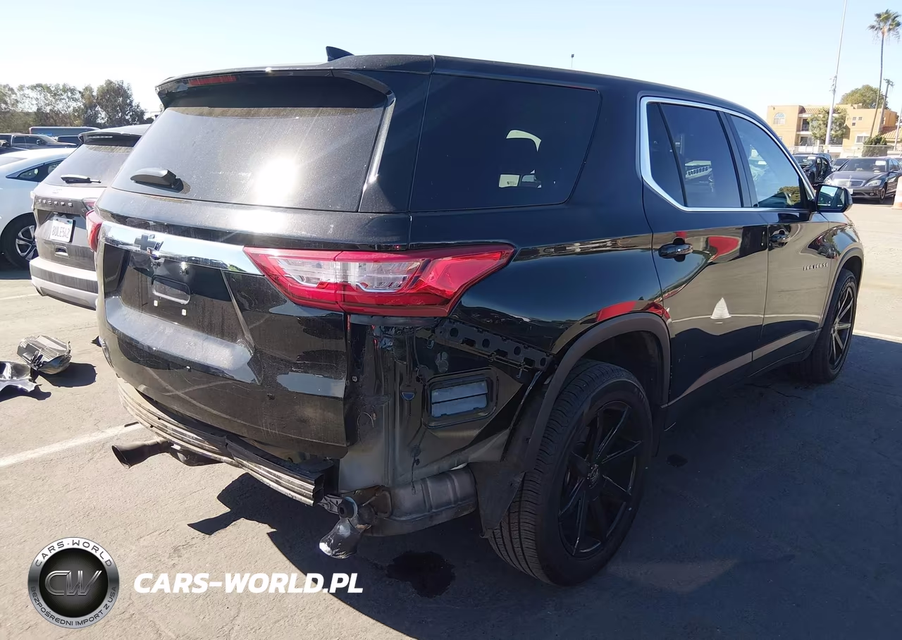 2018 Chevrolet Traverse Ls VIN:1GNERFKW2JJ271466 - 4