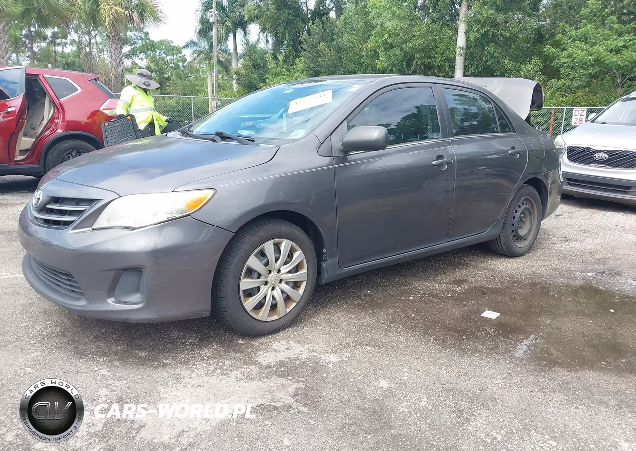 2013 Toyota Corolla Le VIN:5YFBU4EE5DP152831 - 2