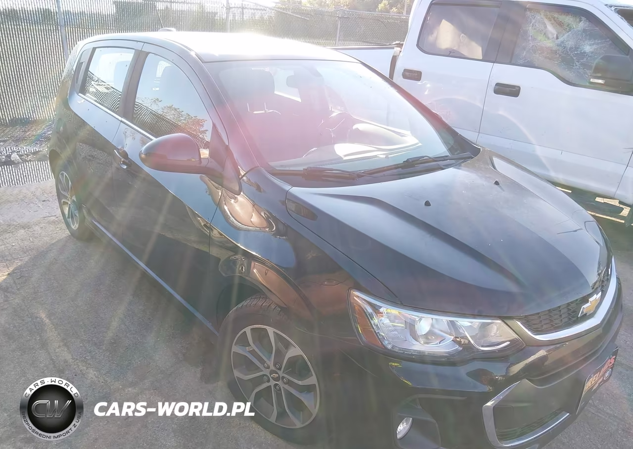2017 Chevrolet Sonic Lt Auto – zdjęcie 1 z 11