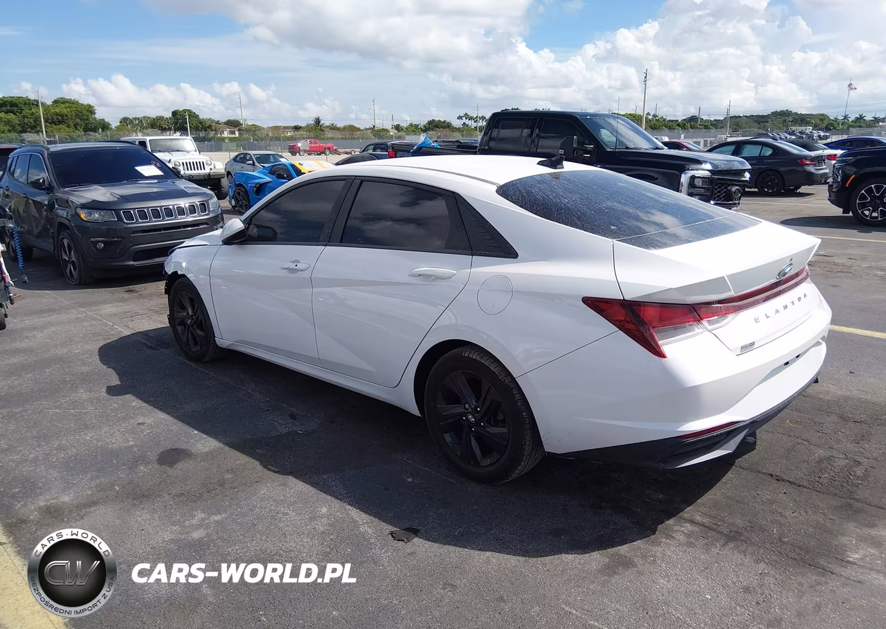 2022 Hyundai Elantra Sel VIN:5NPLS4AG7NH062919 - 3