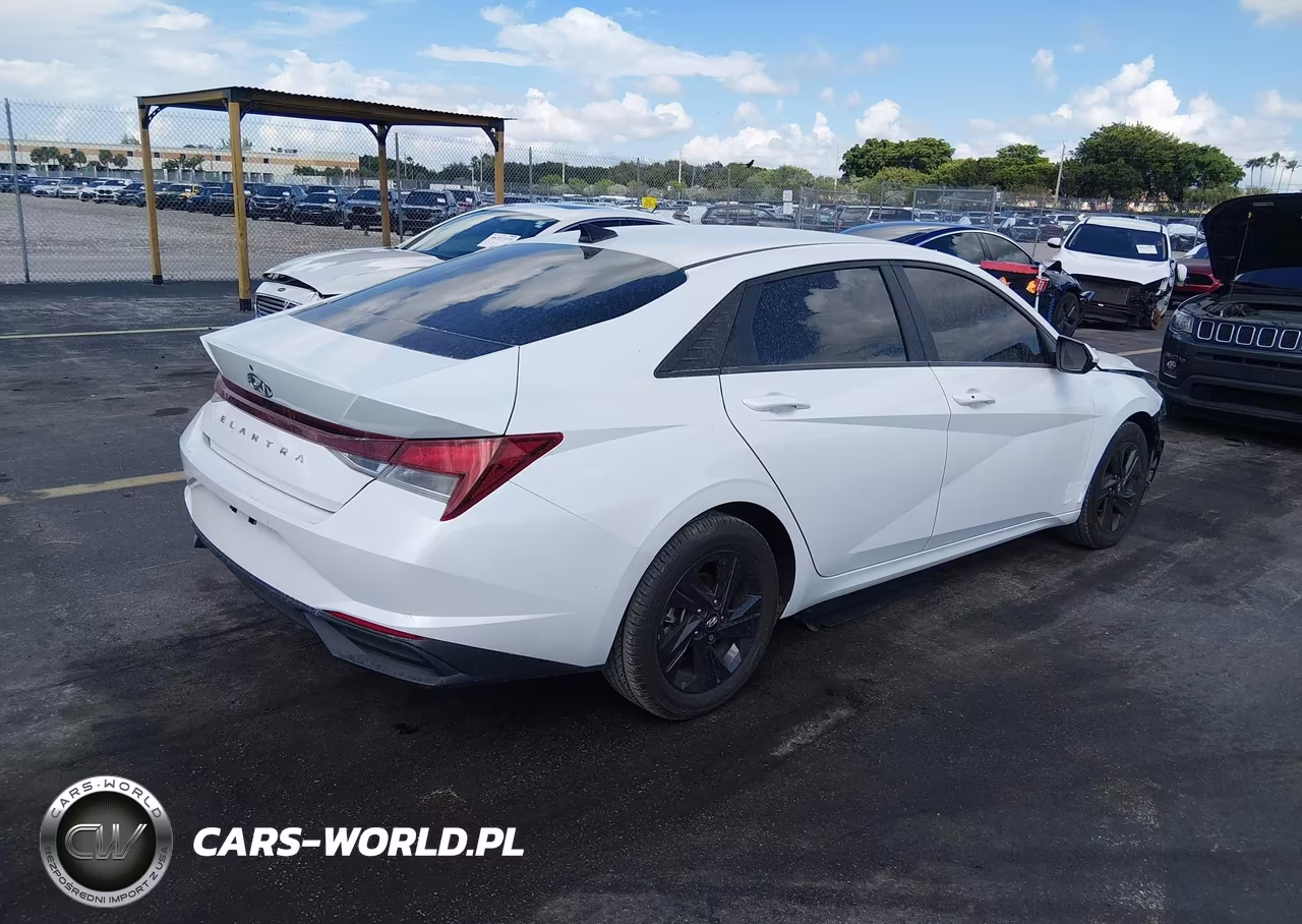 2022 Hyundai Elantra Sel VIN:5NPLS4AG7NH062919 - 4