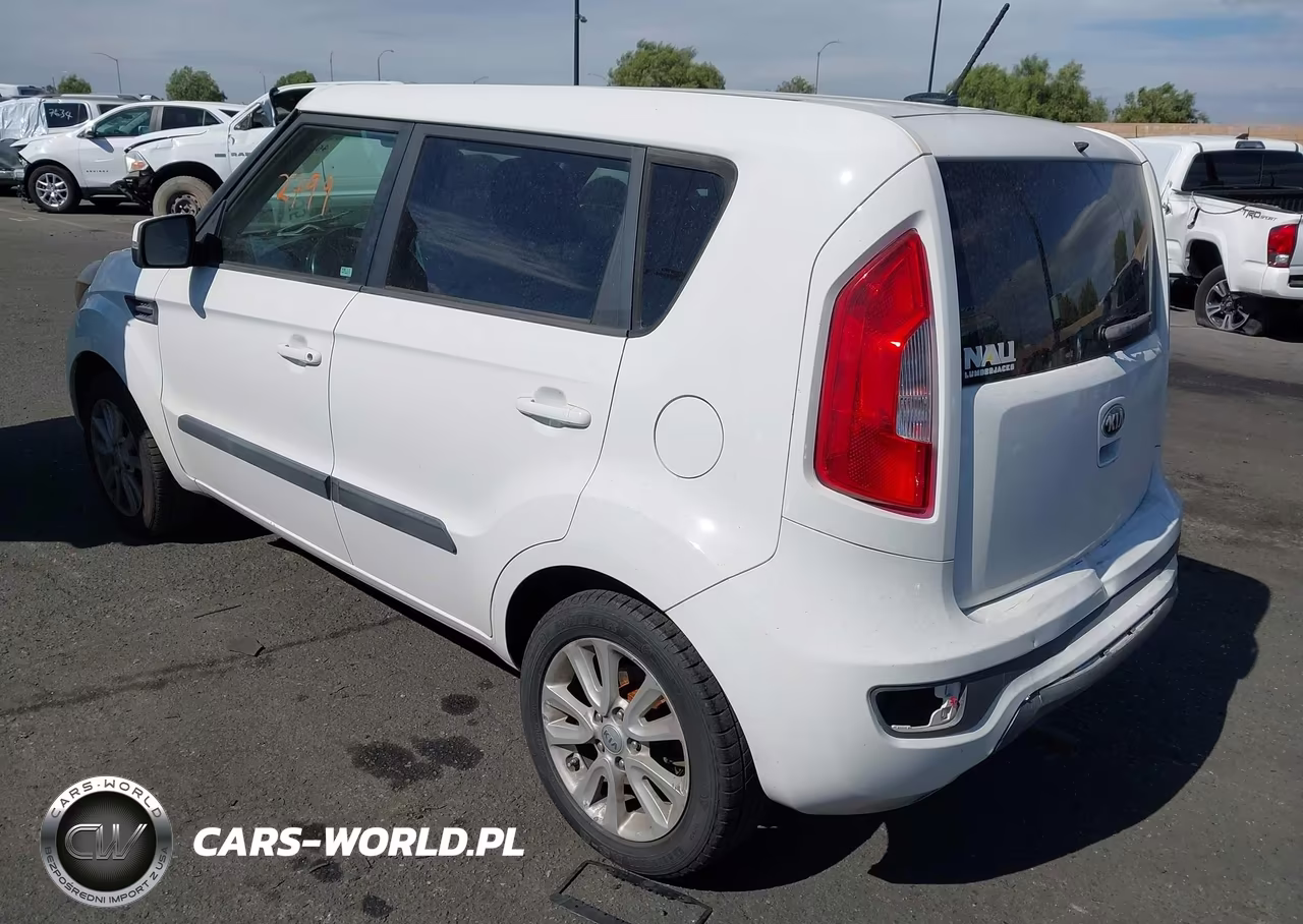 2013 Kia Soul + VIN:KNDJT2A63D7520748 - 3