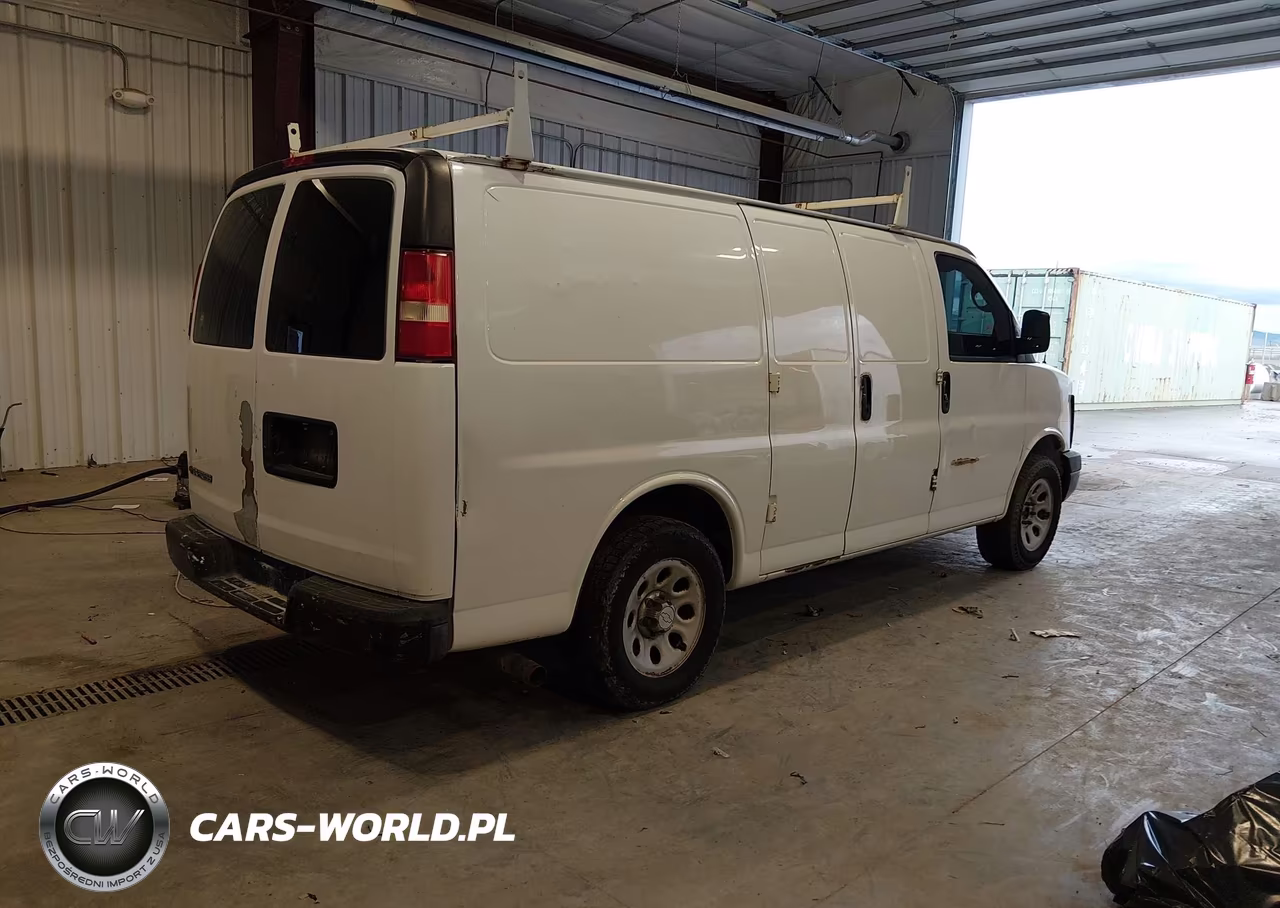 2009 Chevrolet Express 1500 Work Van VIN:1GCFG15X791118605 - 4