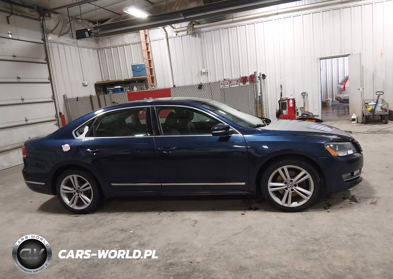 2015 Volkswagen Passat 2.0L Tdi Sel Premium VIN:1VWCV7A34FC108190 - 14