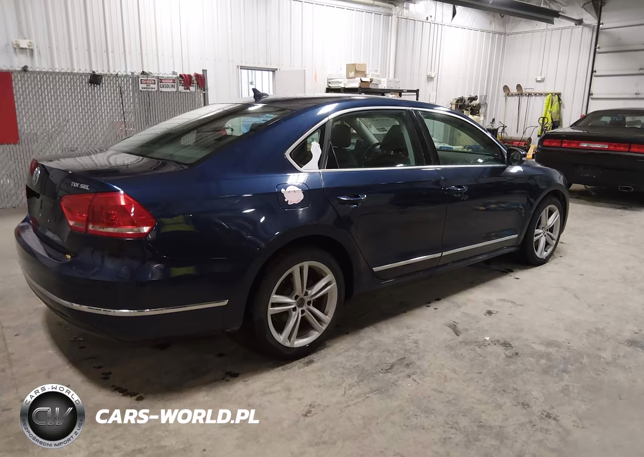 2015 Volkswagen Passat 2.0L Tdi Sel Premium VIN:1VWCV7A34FC108190 - 4