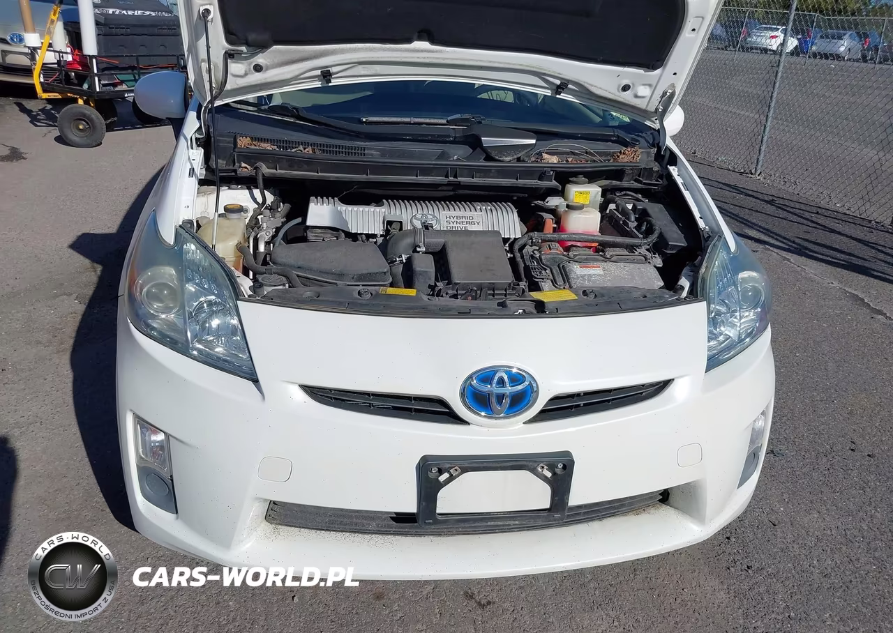 2011 Toyota Prius Three VIN:JTDKN3DU5B5332644 - 6