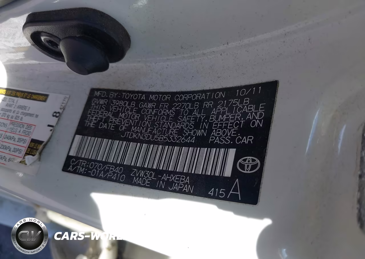 2011 Toyota Prius Three VIN:JTDKN3DU5B5332644 - 9