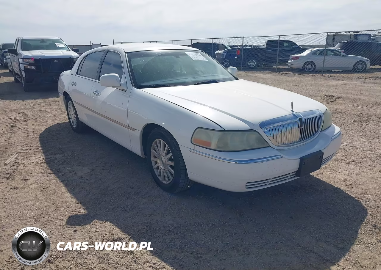 2003 Lincoln Town Car Executive – zdjęcie 1 z 11