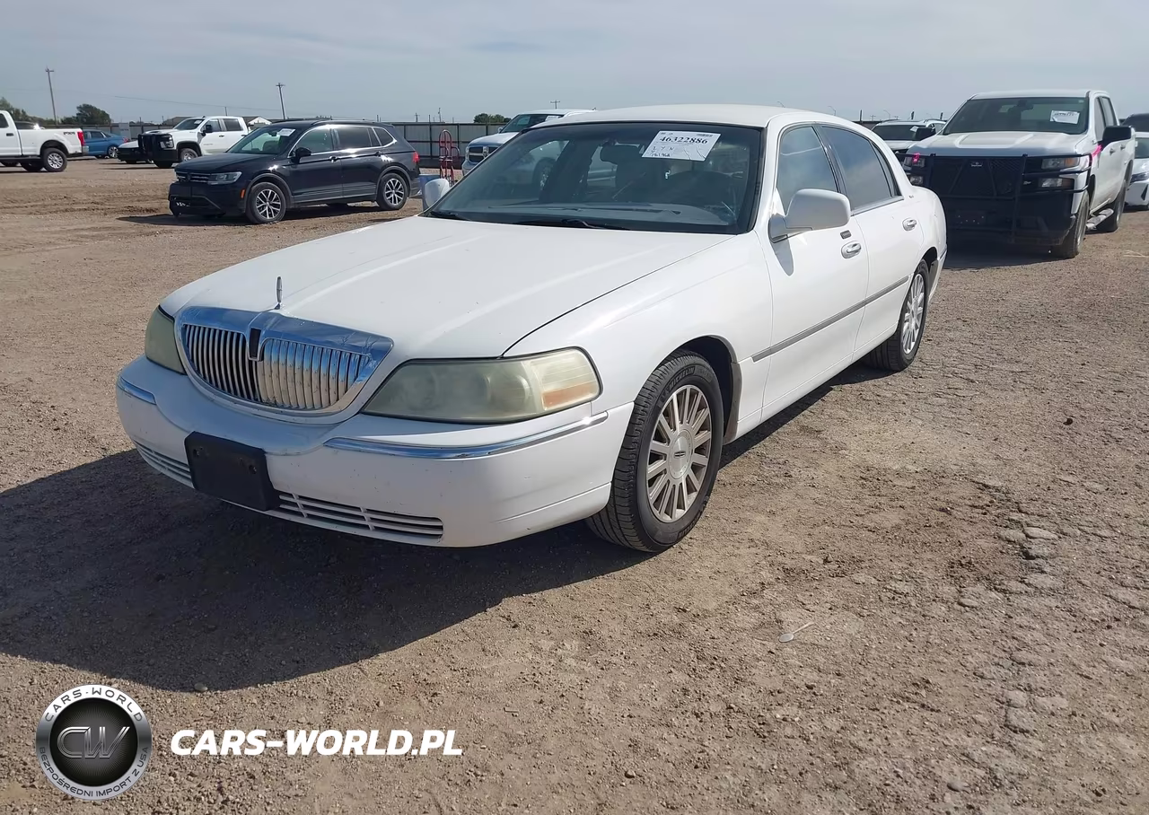 2003 Lincoln Town Car Executive VIN:1LNHM81W73Y703895 - 2