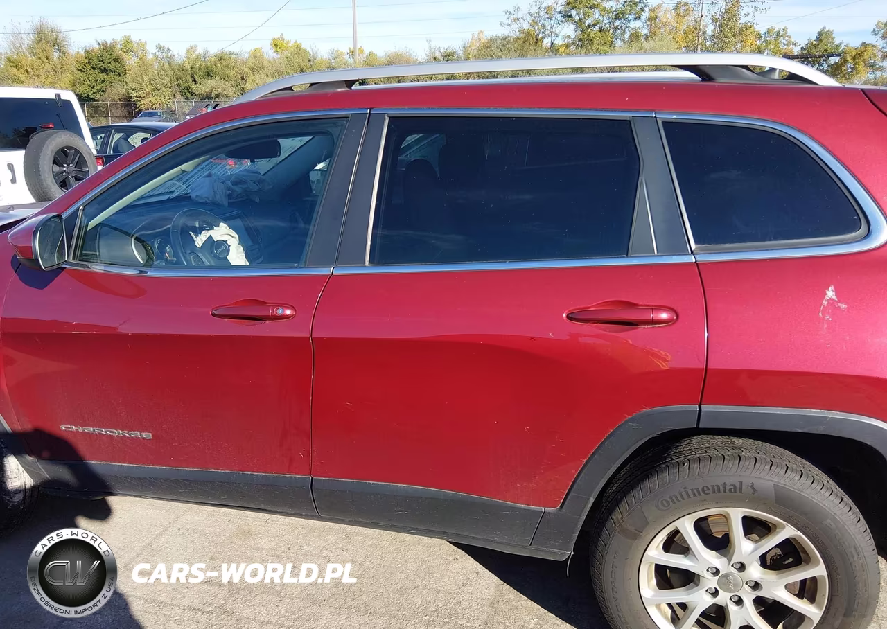 2017 Jeep Cherokee Latitude 4X4 VIN:1C4PJMCS6HW583103 - 14