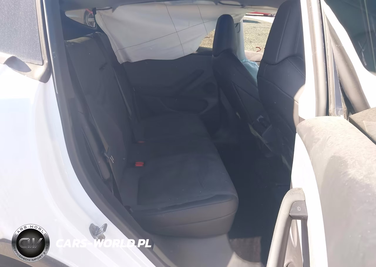 2026 Tesla Model Y All-Wheel Drive-Long Range Launch Series-Premium All-Wheel Drive VIN:7SAYGDEEXTA662135 - 8