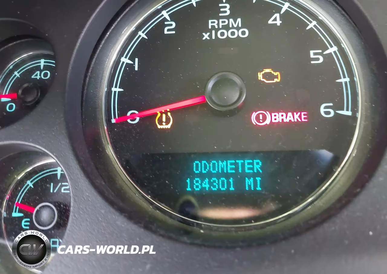 2008 Chevrolet Tahoe Ls VIN:1GNFK13098J179884 - 7