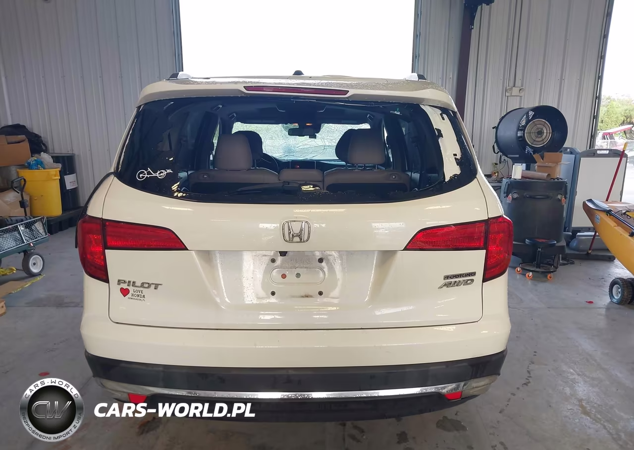 2017 Honda Pilot Touring VIN:5FNYF6H95HB092632 - 16