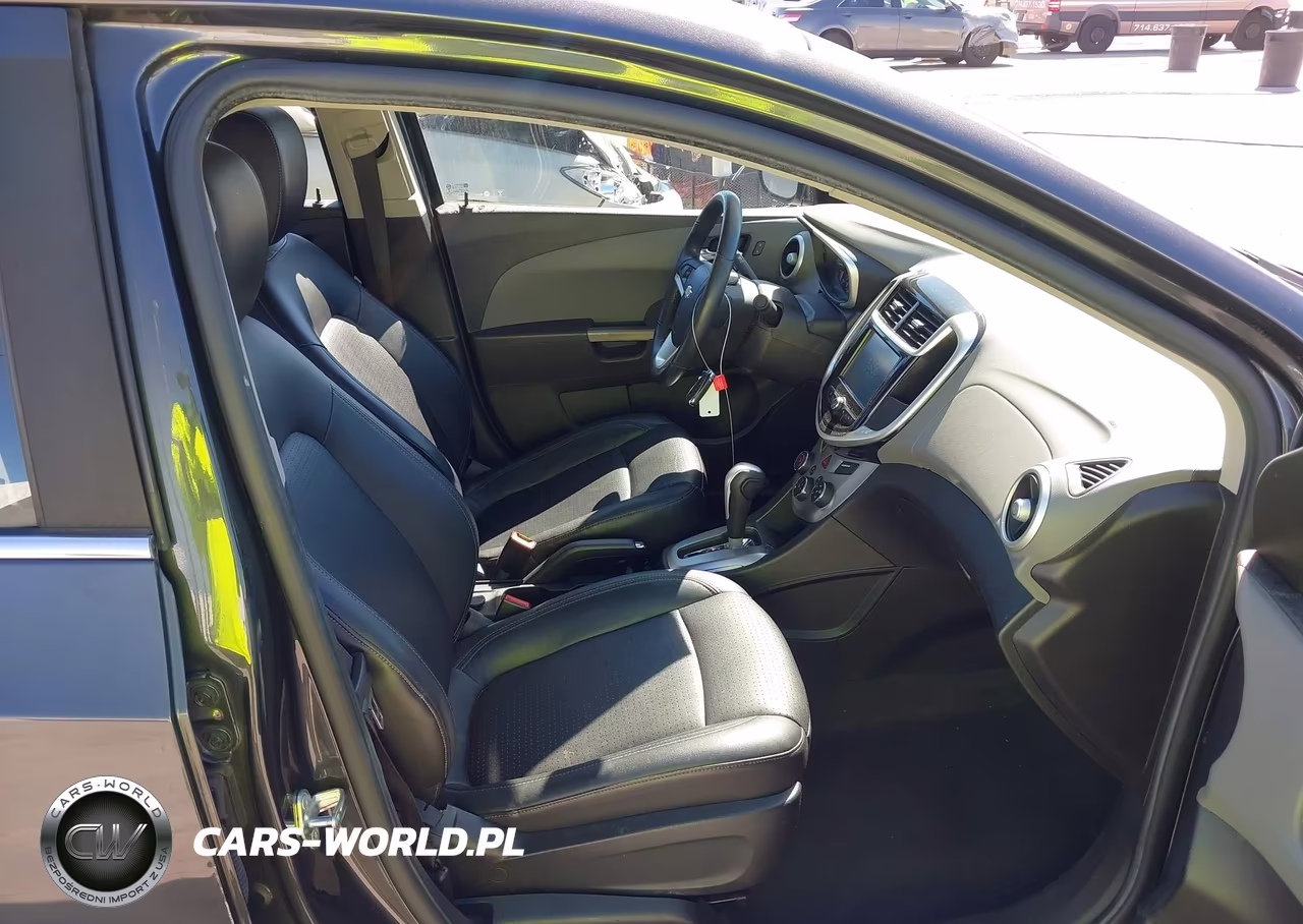 2017 Chevrolet Sonic Premier Auto VIN:1G1JF5SB6H4111115 - 5