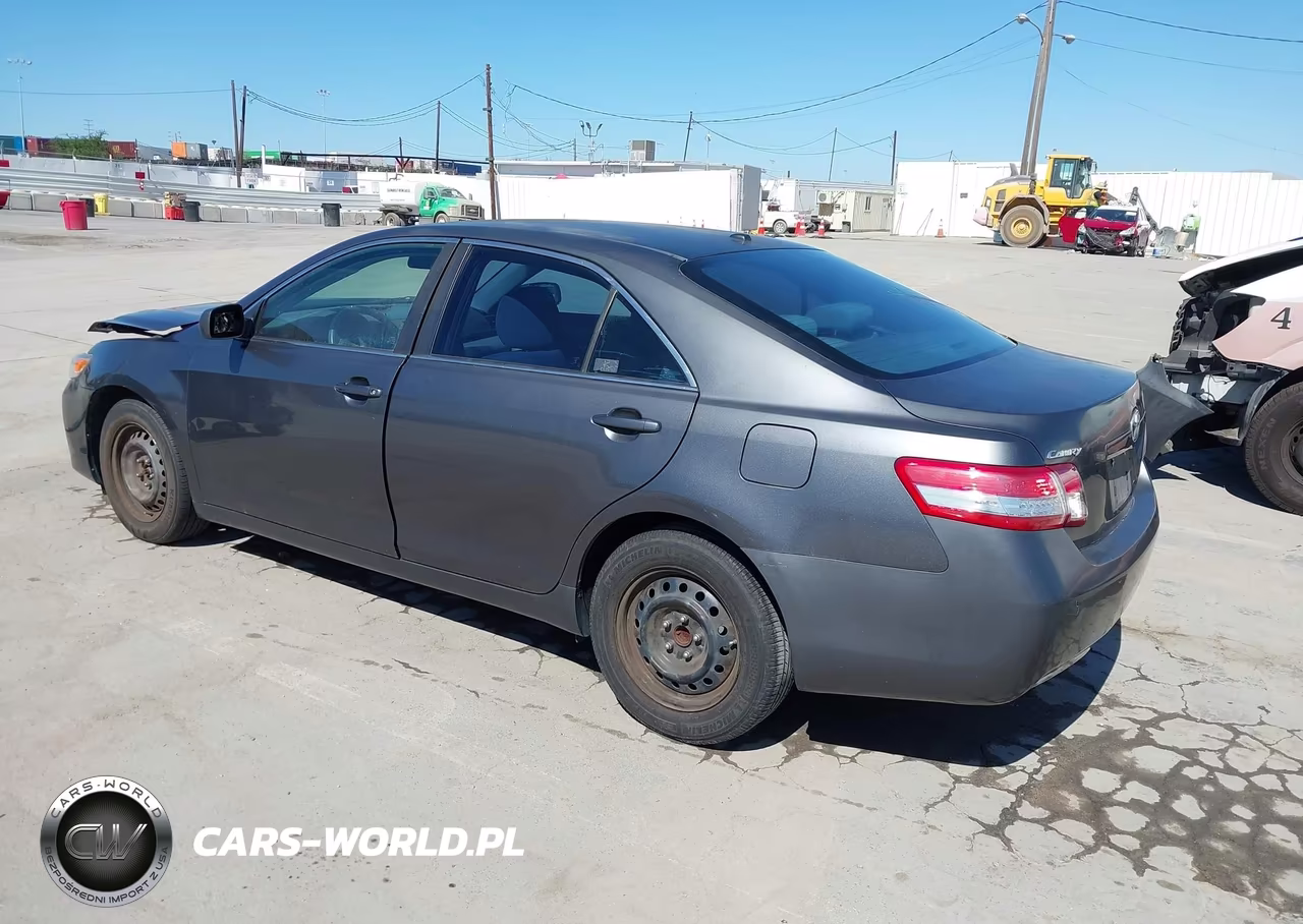 2010 Toyota Camry Le VIN:4T1BF3EK5AU021547 - 3