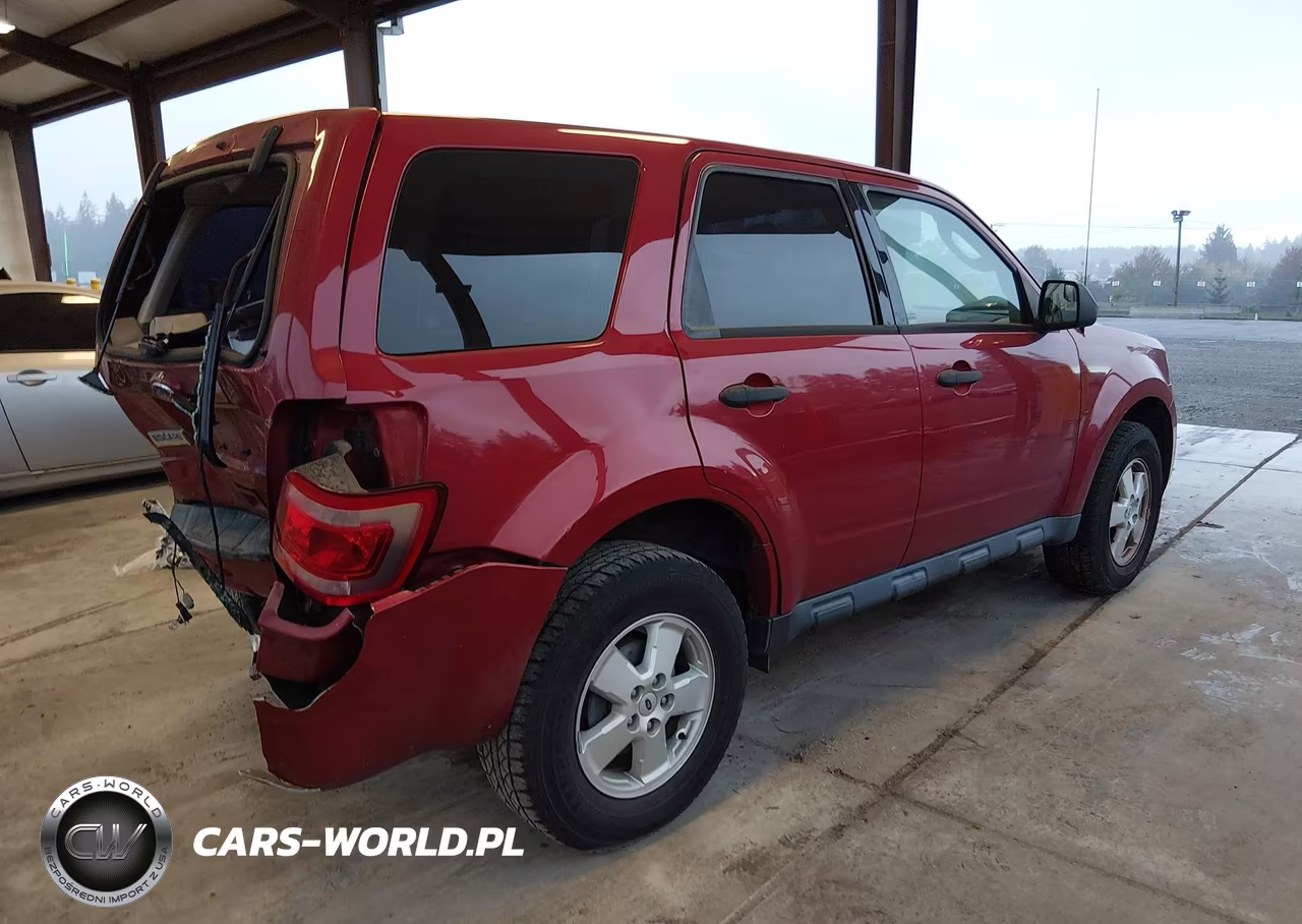 2011 Ford Escape Xls VIN:1FMCU0C78BKC42970 - 4