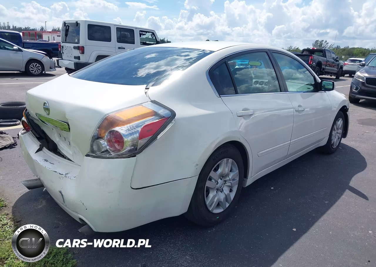 2012 Nissan Altima 2.5 VIN:1N4AL2AP4CC241393 - 4