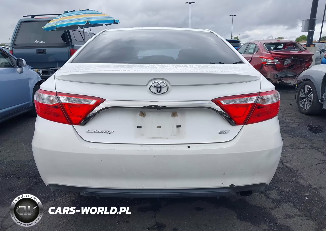 2016 Toyota Camry Se VIN:4T1BF1FK2GU241711 - 16