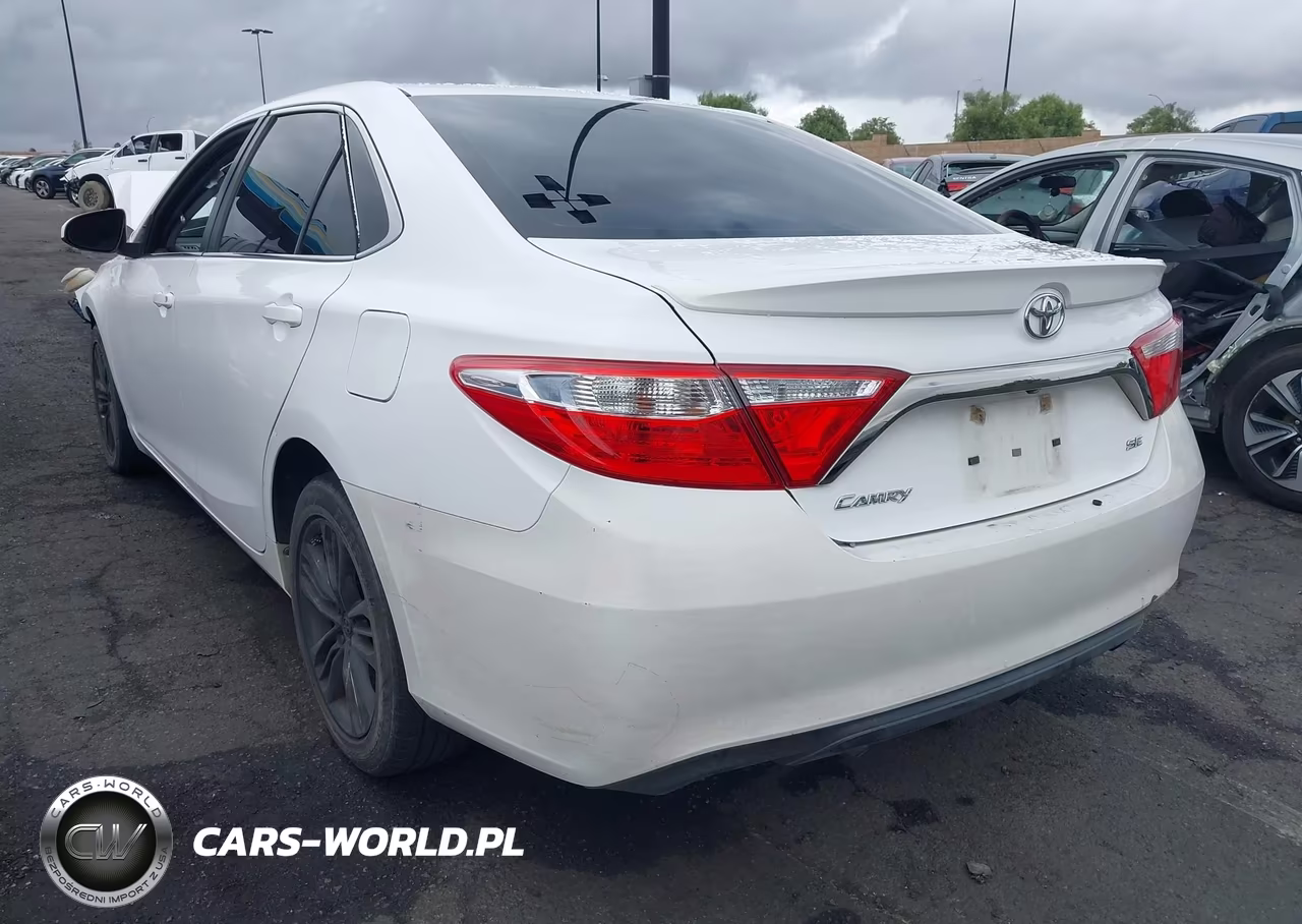 2016 Toyota Camry Se VIN:4T1BF1FK2GU241711 - 3
