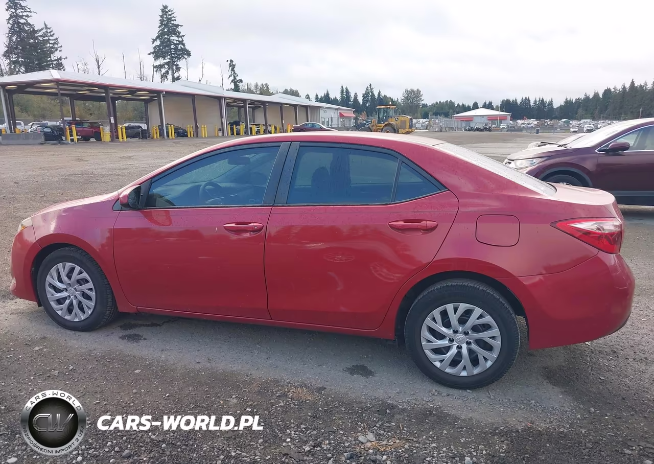 2019 Toyota Corolla Le VIN:5YFBURHE3KP936821 - 14