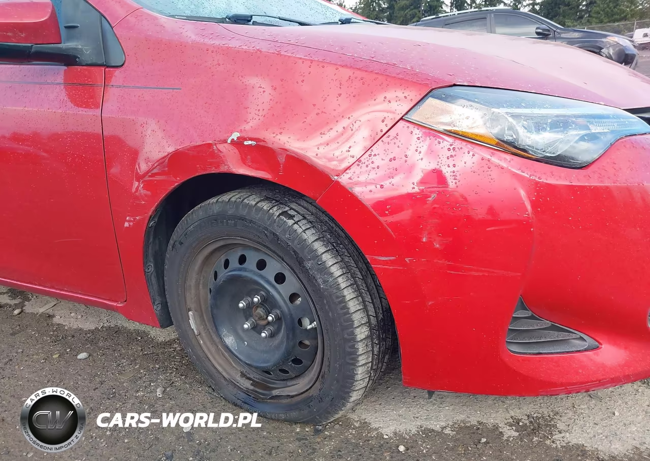 2019 Toyota Corolla Le VIN:5YFBURHE3KP936821 - 17