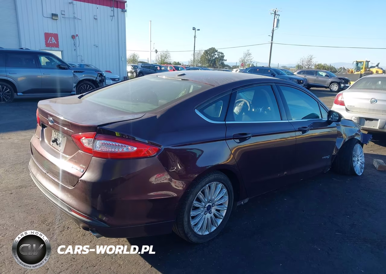 2013 Ford Fusion Hybrid Se VIN:3FA6P0LU1DR311923 - 4