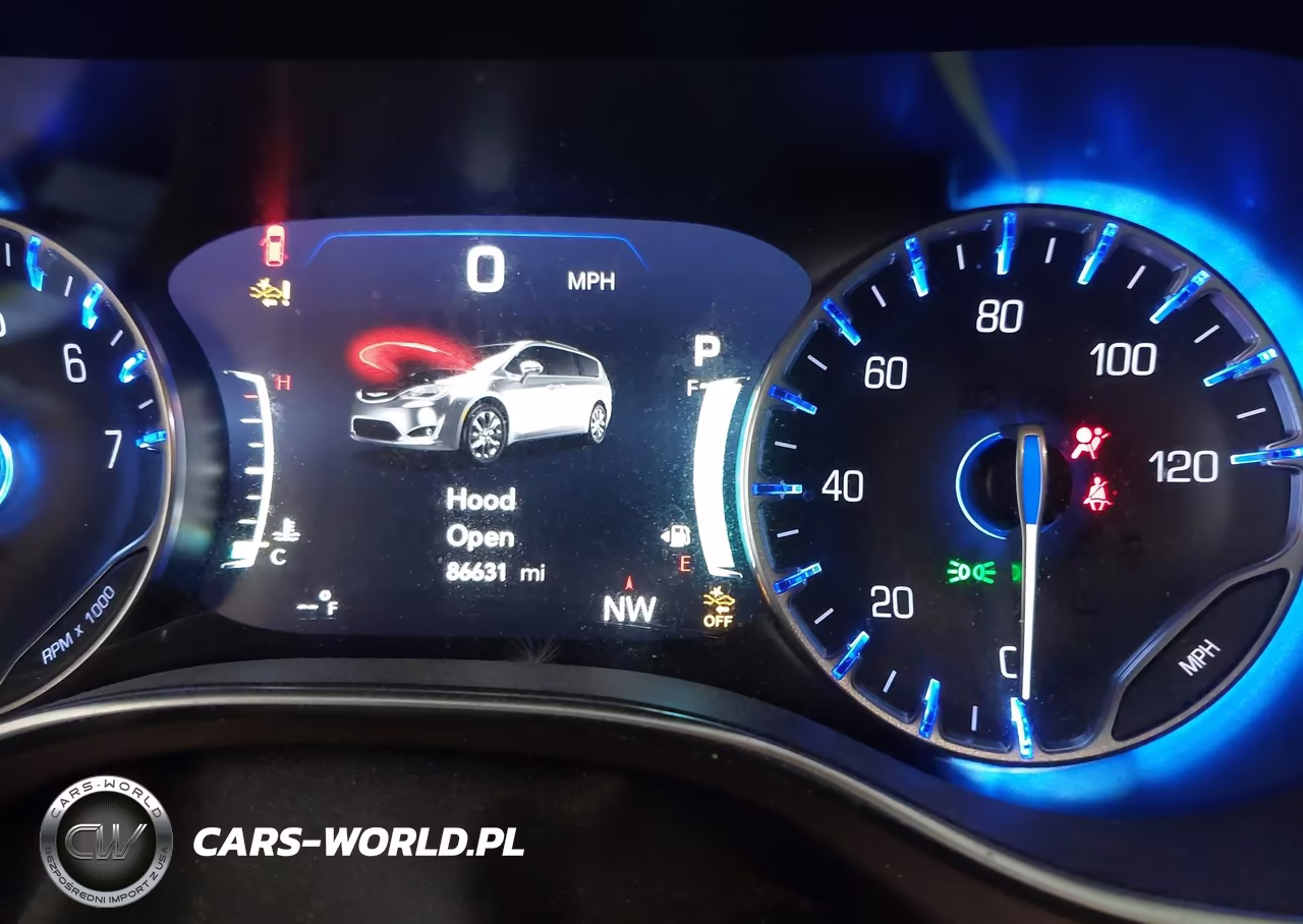 2017 Chrysler Pacifica Touring-L Plus VIN:2C4RC1EG7HR634692 - 7