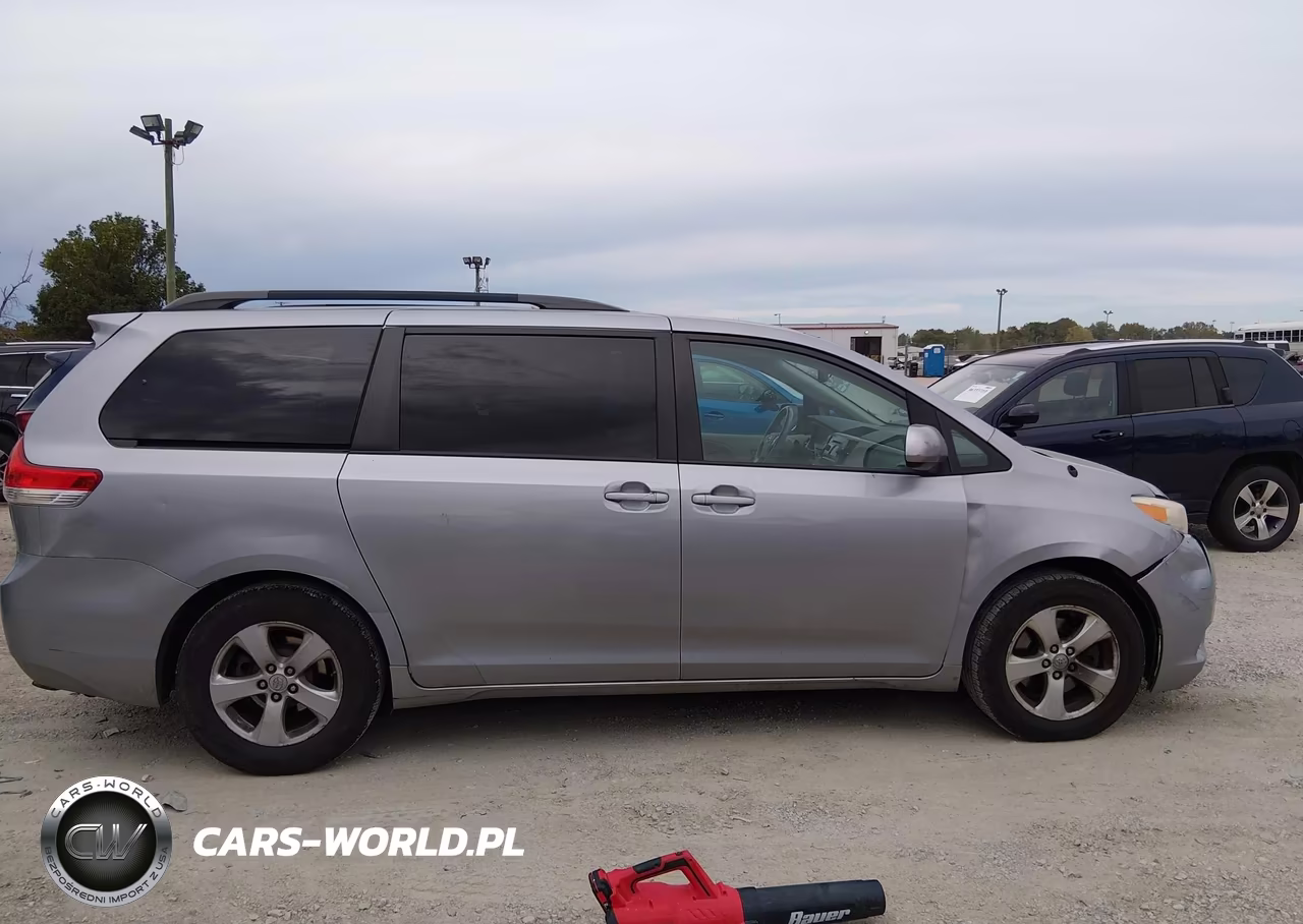 2014 Toyota Sienna Le V6 8 Passenger VIN:5TDKK3DC3ES474893 - 13