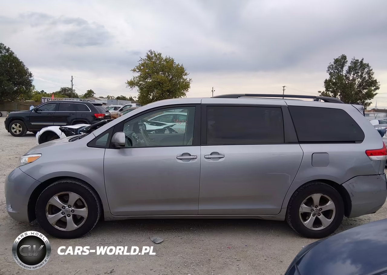 2014 Toyota Sienna Le V6 8 Passenger VIN:5TDKK3DC3ES474893 - 14