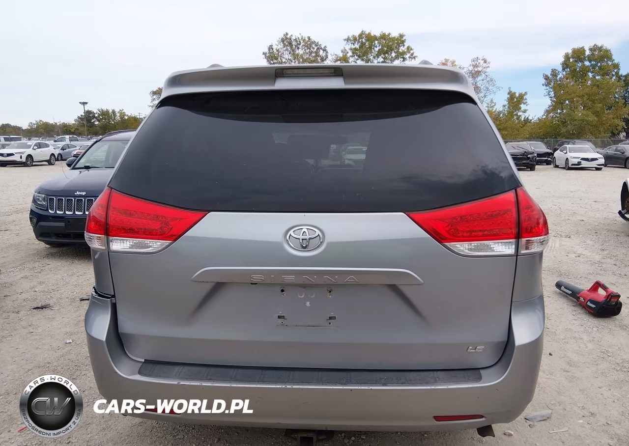 2014 Toyota Sienna Le V6 8 Passenger VIN:5TDKK3DC3ES474893 - 16