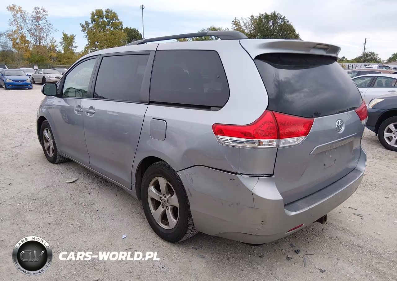 2014 Toyota Sienna Le V6 8 Passenger VIN:5TDKK3DC3ES474893 - 3