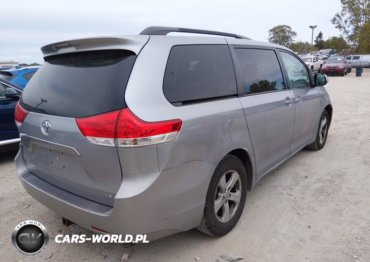 2014 Toyota Sienna Le V6 8 Passenger VIN:5TDKK3DC3ES474893 - 4