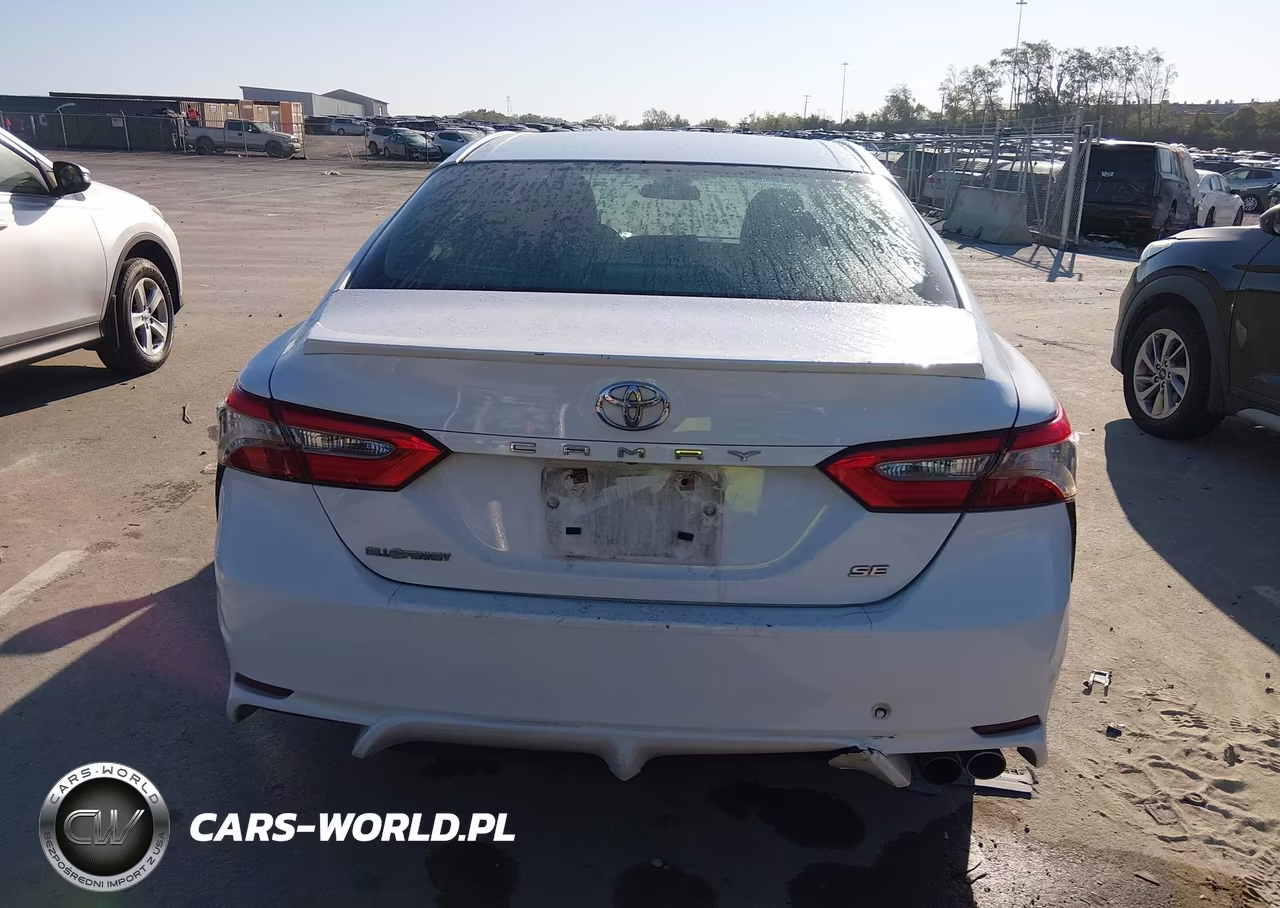 2018 Toyota Camry Se VIN:4T1B11HK4JU146117 - 16