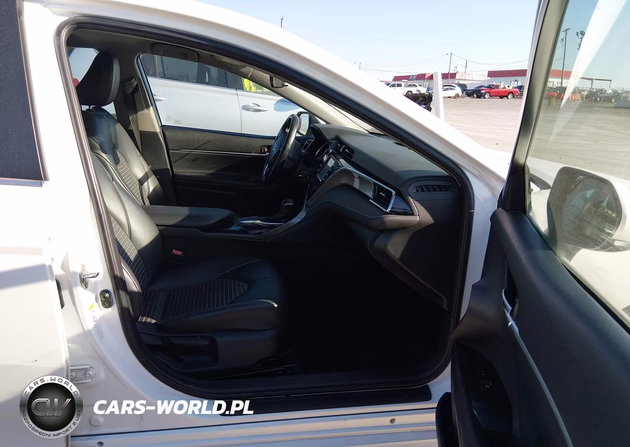 2018 Toyota Camry Se VIN:4T1B11HK4JU146117 - 5