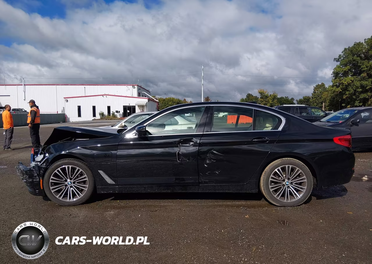 2020 BMW 530E xDrive Iperformance VIN:WBAJB1C06LCD37582 - 14