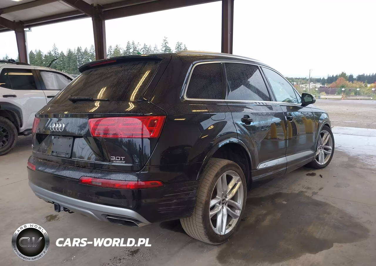 2017 Audi Q7 3.0T Premium VIN:WA1VAAF71HD023377 - 4