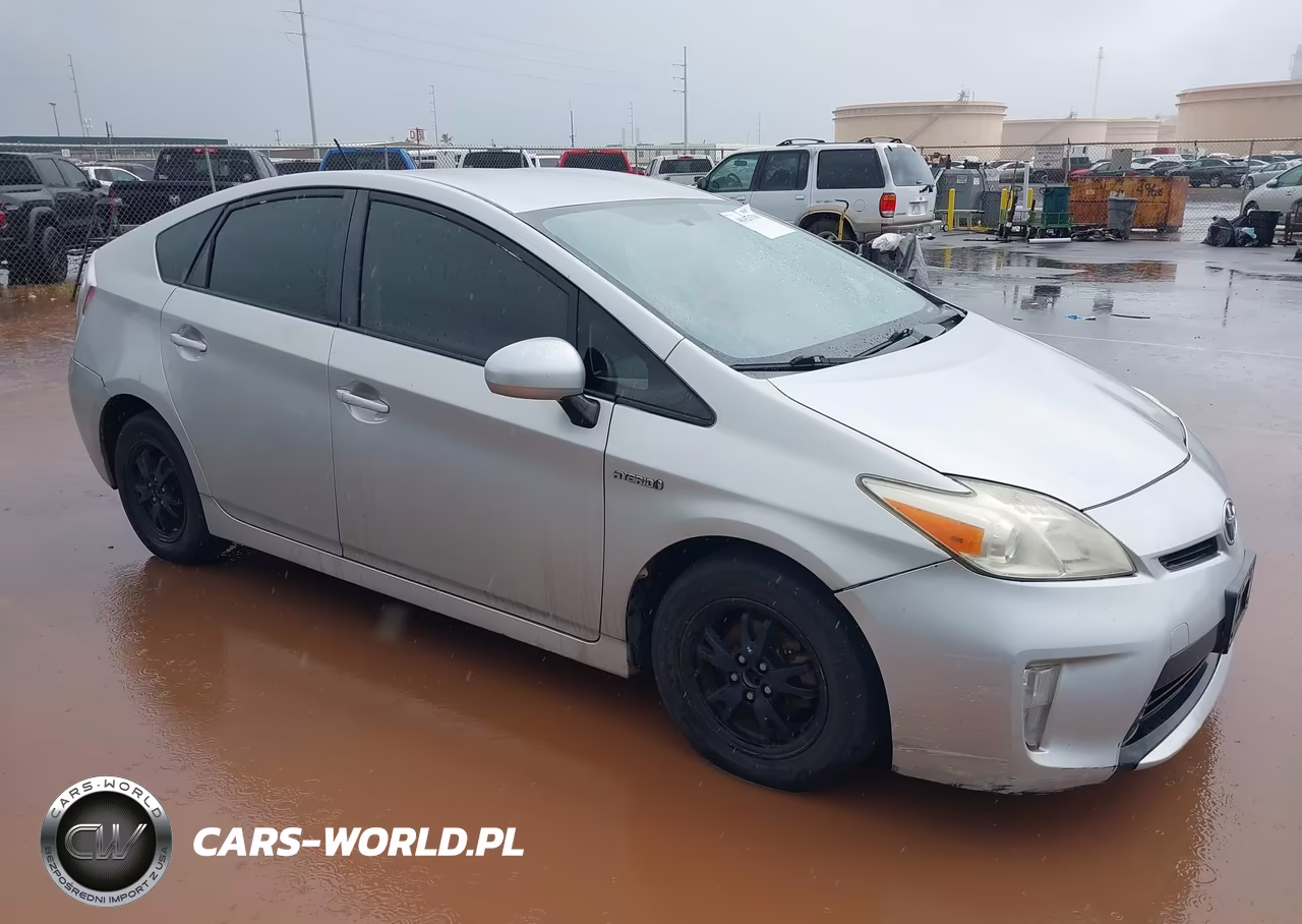 2015 Toyota Prius Two – zdjęcie 1 z 17