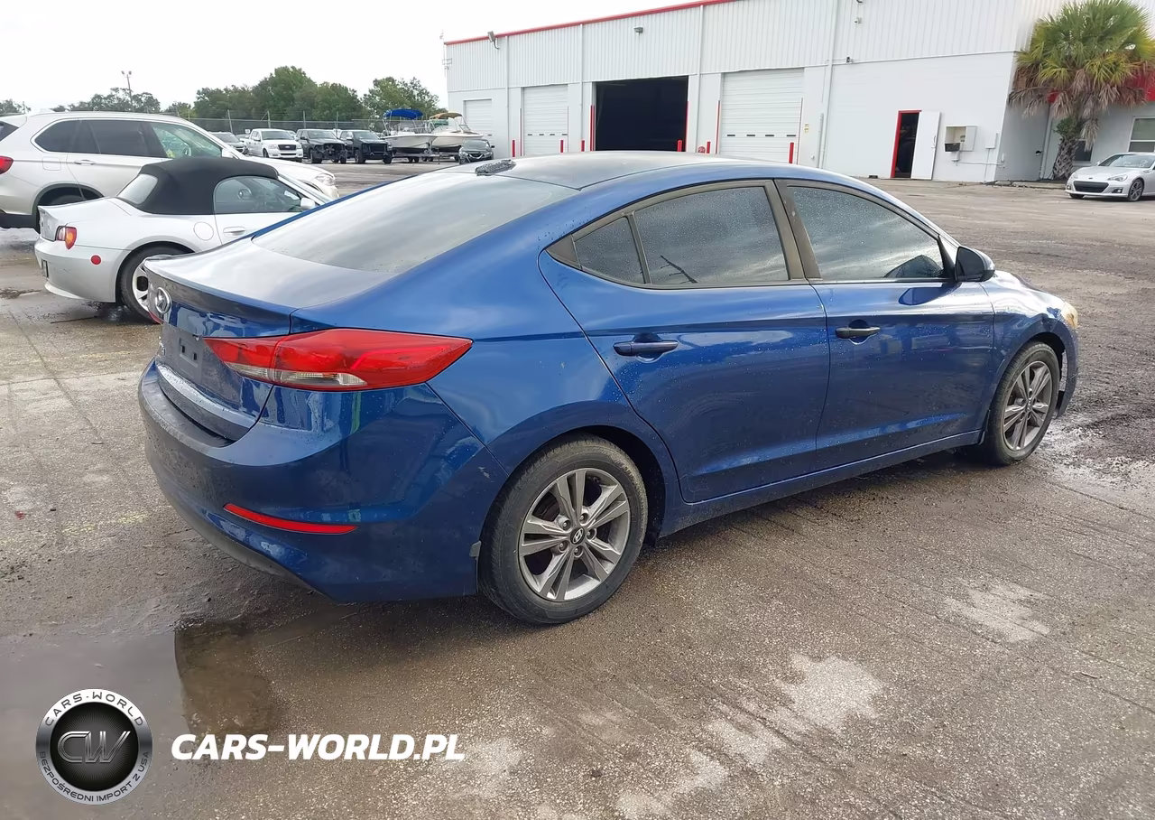 2017 Hyundai Elantra Se VIN:5NPD84LF1HH055704 - 4