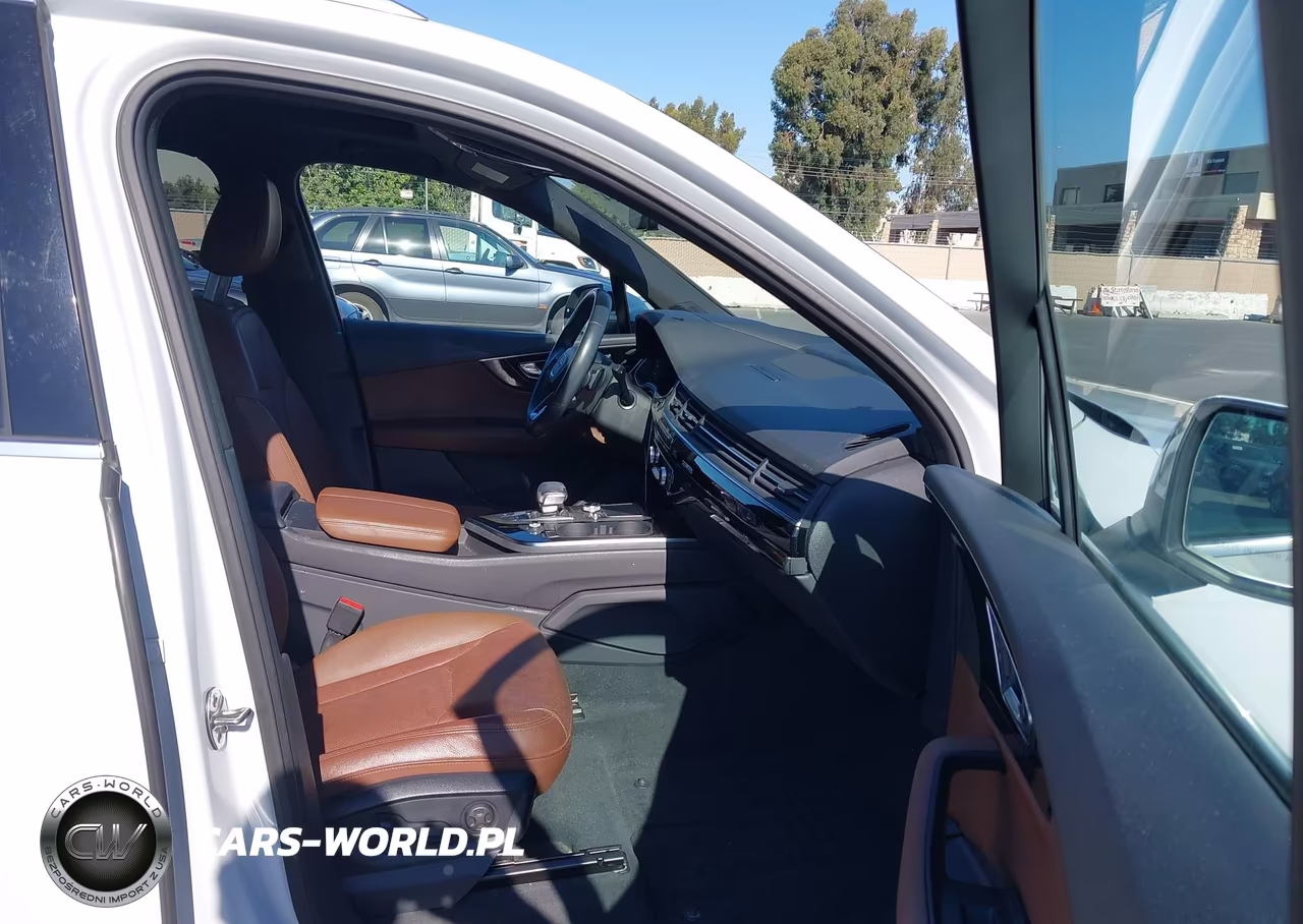 2018 Audi Q7 3.0T Premium VIN:WA1VAAF78JD013791 - 5