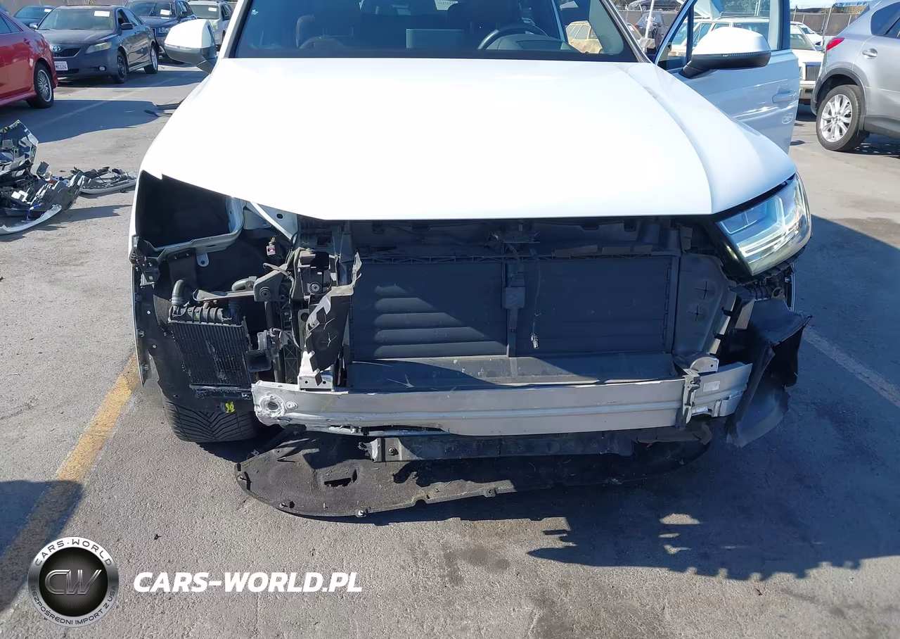 2018 Audi Q7 3.0T Premium VIN:WA1VAAF78JD013791 - 6