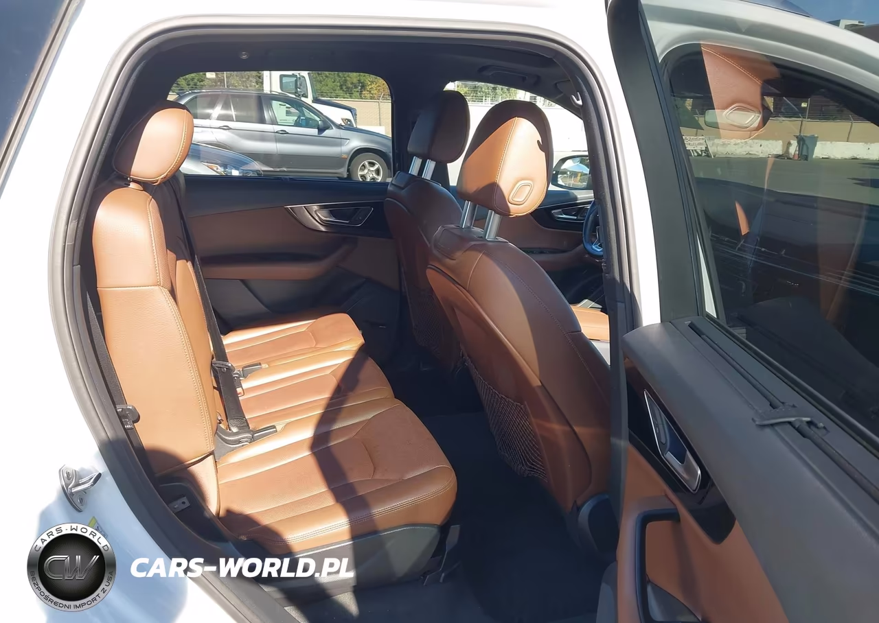 2018 Audi Q7 3.0T Premium VIN:WA1VAAF78JD013791 - 8