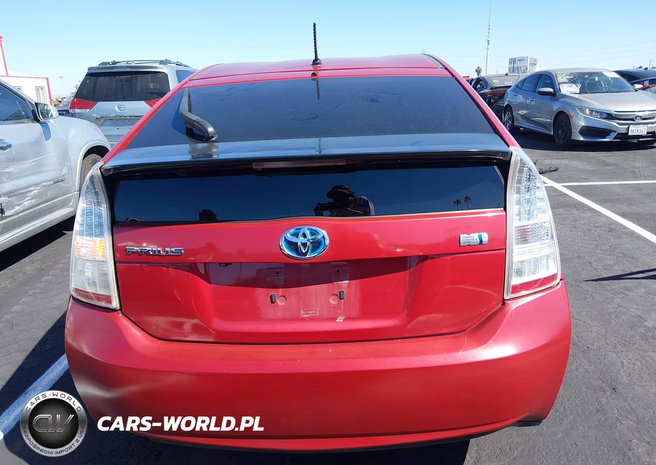 2015 Toyota Prius Two VIN:JTDKN3DU8F0440260 - 16
