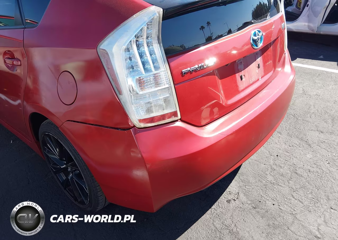 2015 Toyota Prius Two VIN:JTDKN3DU8F0440260 - 6