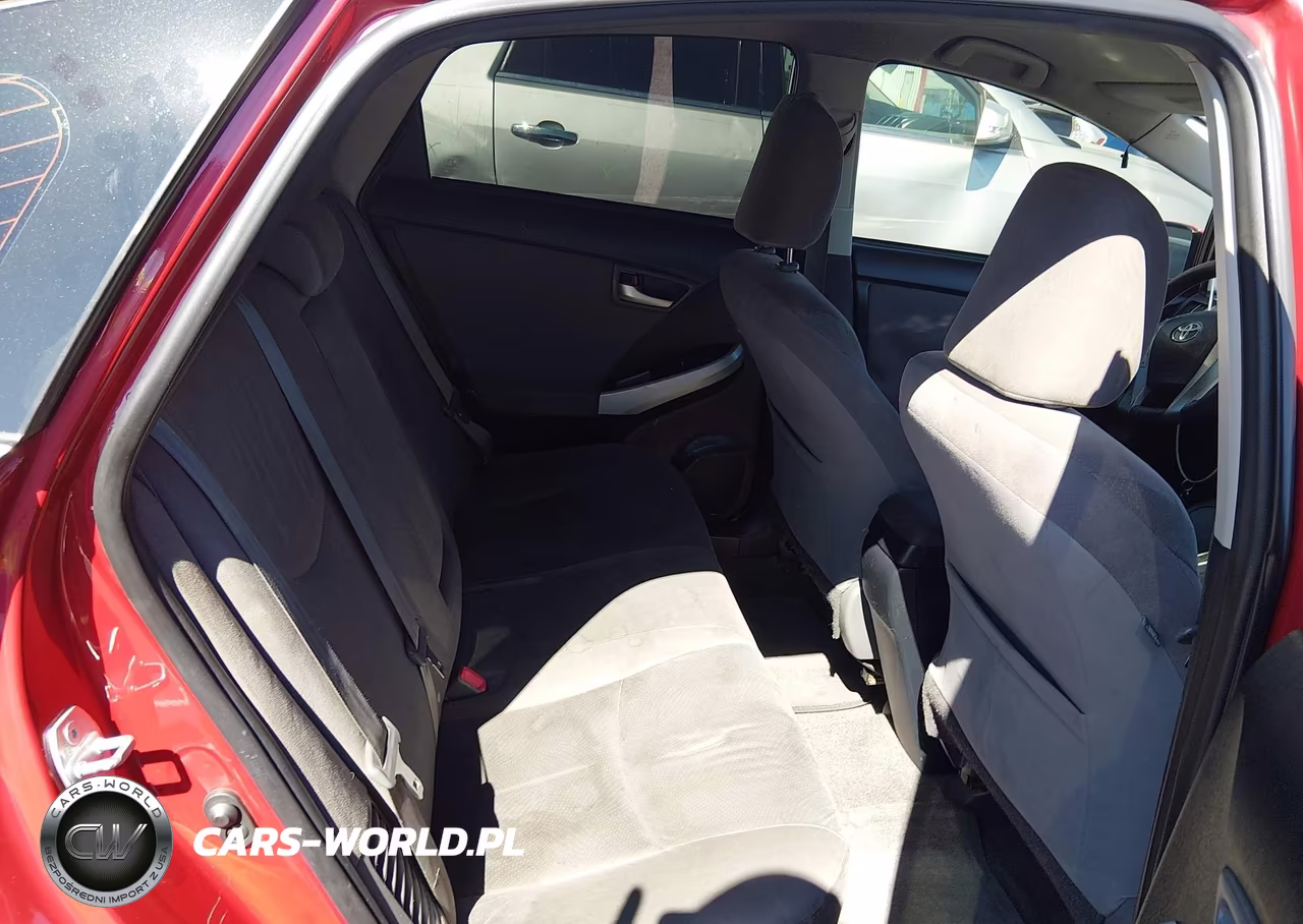 2015 Toyota Prius Two VIN:JTDKN3DU8F0440260 - 8