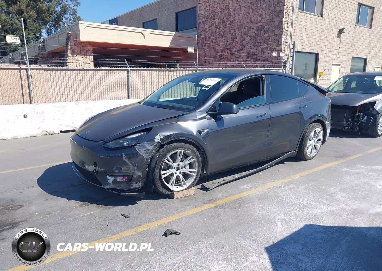 2024 Tesla Model Y Long Range Dual Motor All-Wheel Drive VIN:7SAYGDEE7RF075001 - 2