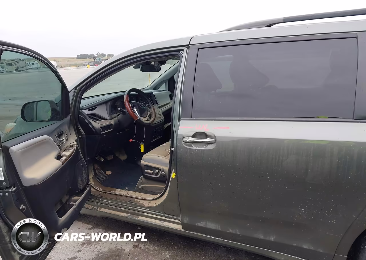 2019 Toyota Sienna Limited Premium 7 Passenger VIN:5TDDZ3DC6KS227996 - 12