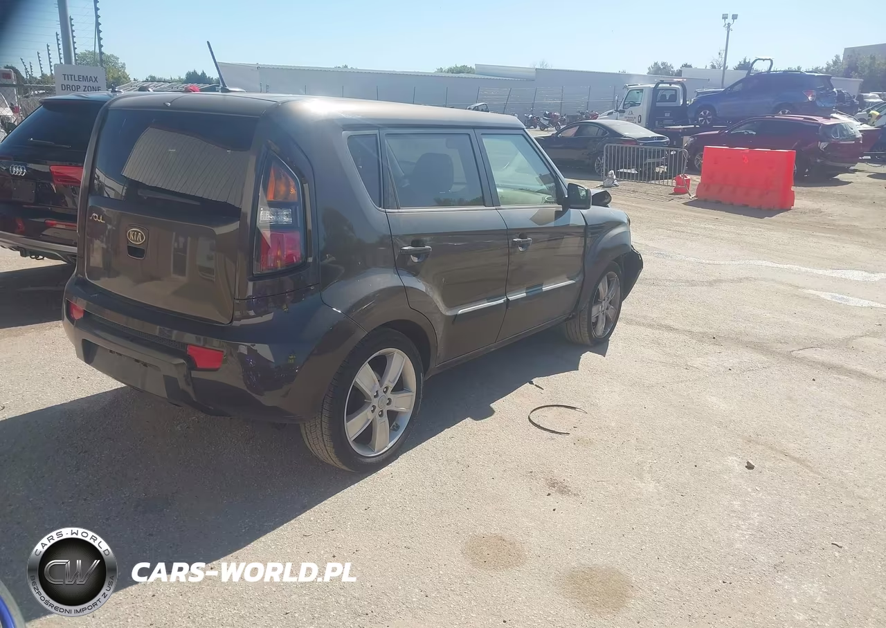 2011 Kia Soul ! VIN:KNDJT2A22B7302925 - 4