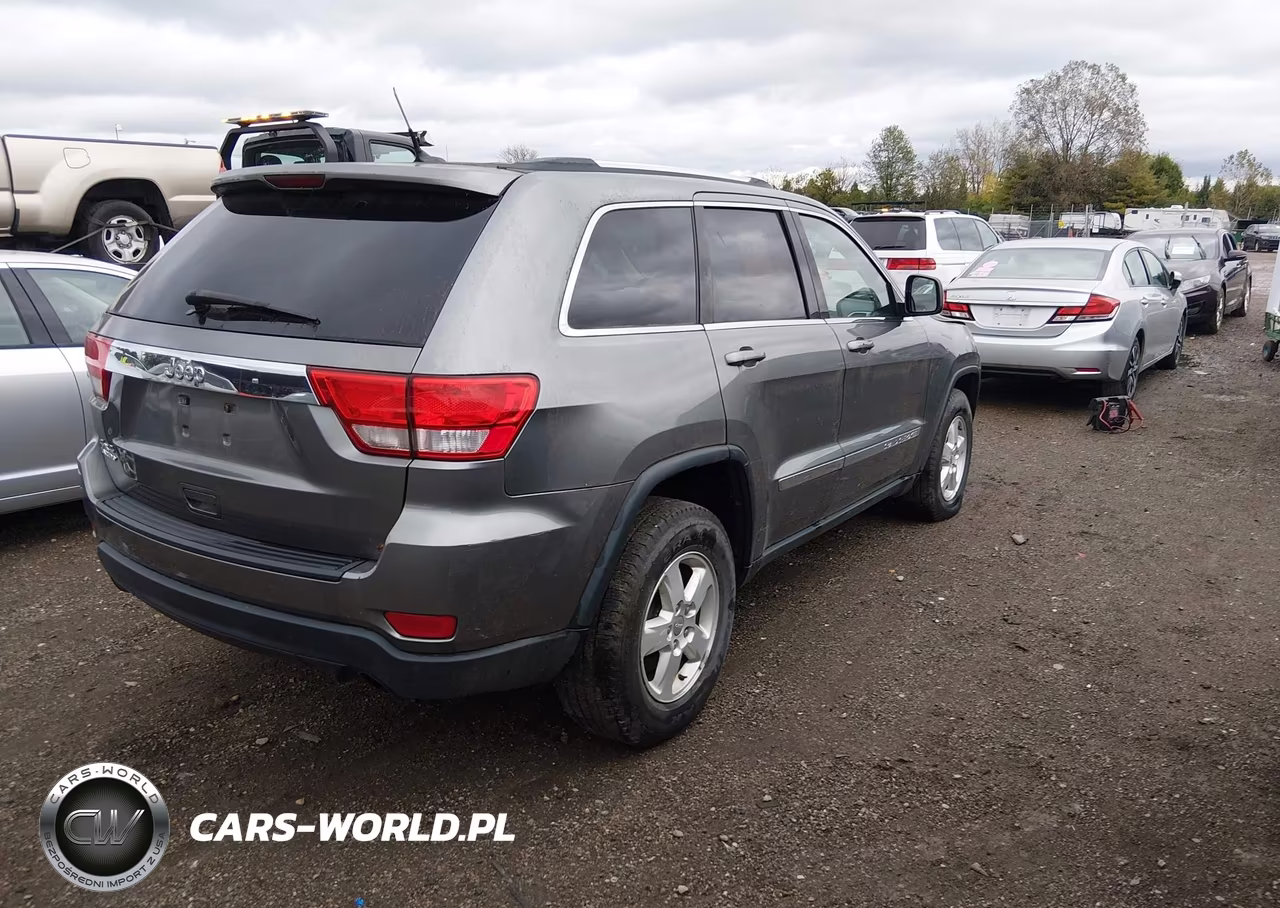 2012 Jeep Grand Cherokee Laredo VIN:1C4RJFAGXCC239786 - 4