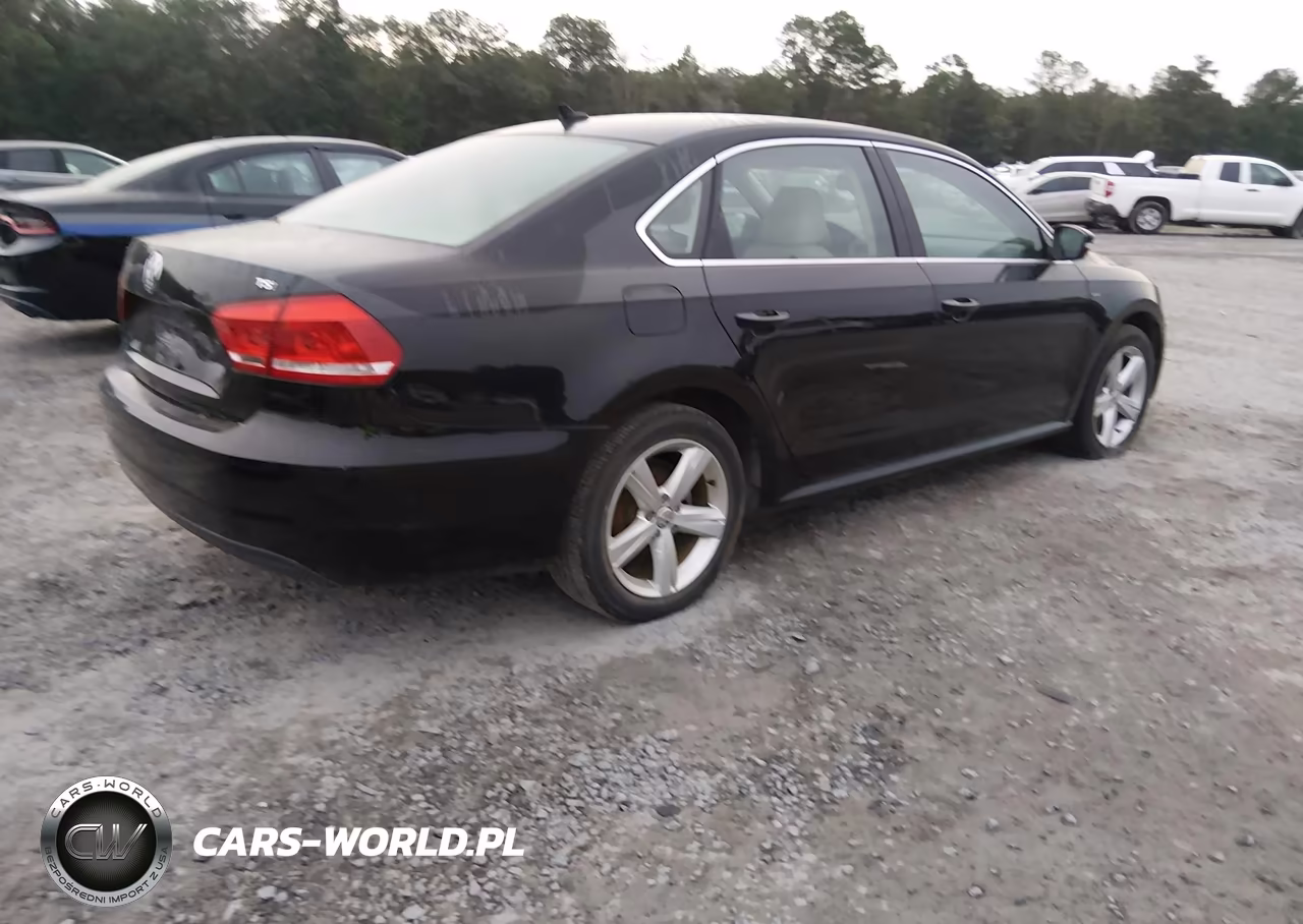 2015 Volkswagen Passat 1.8T Limited Edition VIN:1VWAT7A38FC109288 - 4